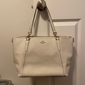 Coach Ava Tote NWT